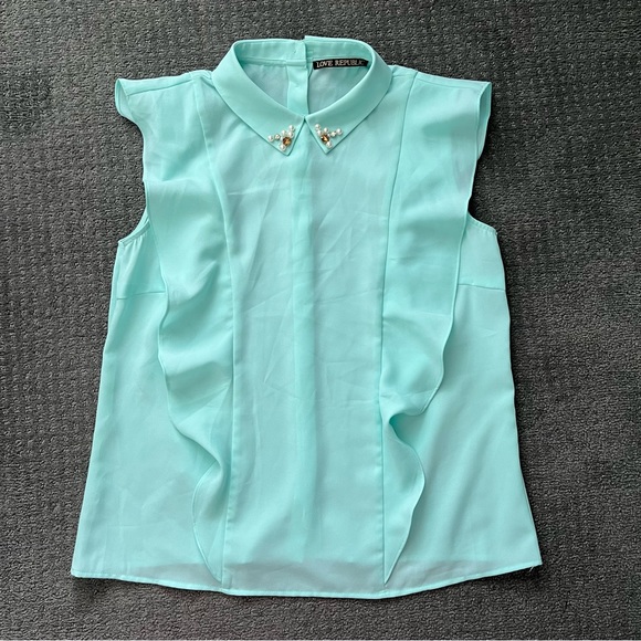 Ruffle Top - Picture 5 of 6